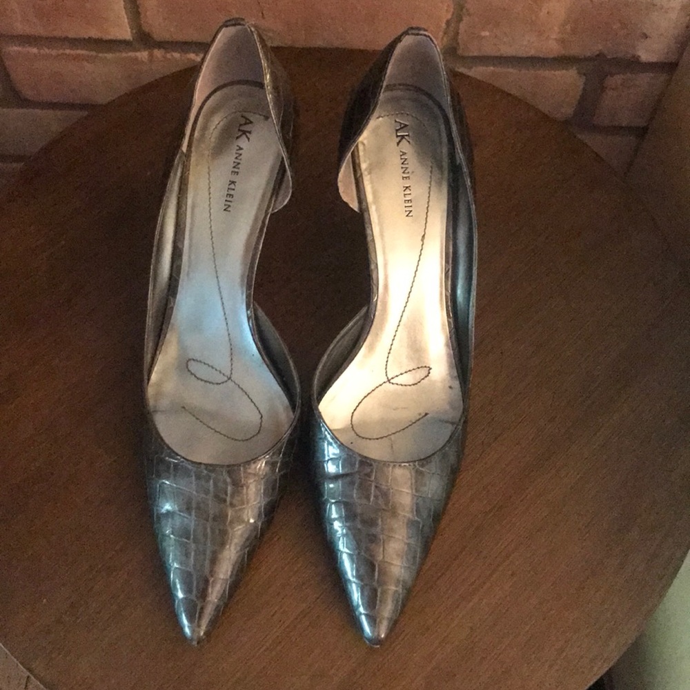 Anne Klein Grey Heels